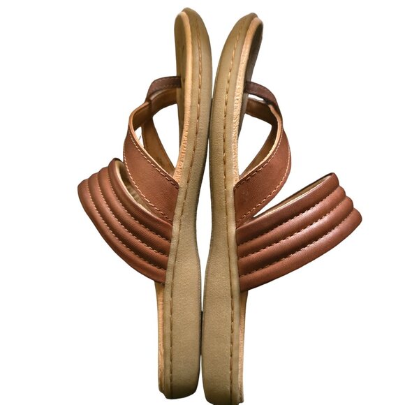 B.O.C. Womens Sandals Size 7.5 Tan Brown Faux Leather Comfortable Slides - Picture 7 of 9